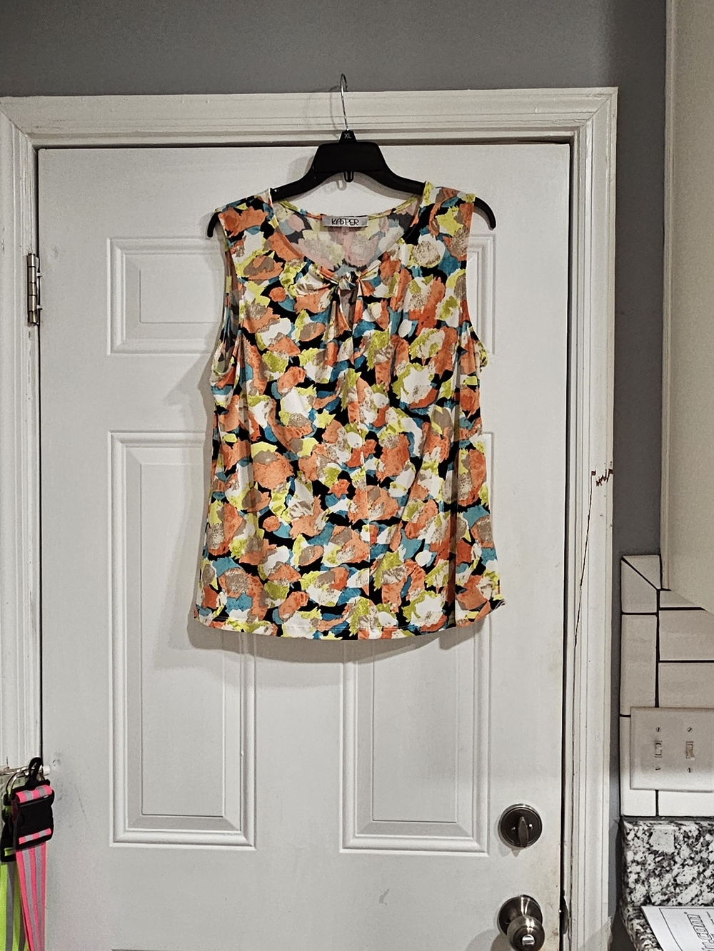 Kasper Sleeveless Floral-Print Tie-Neck Camisole in Coral, Navy & Lime